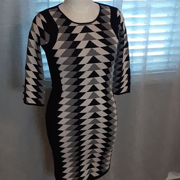 Danny & Nicole Bodycon Cream and Black Sweater Dress - Picture 3 of 13